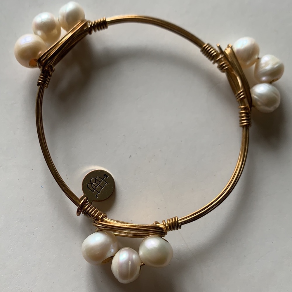 Bourbon and Bowties Pearl bangle - Picture 9 of 9